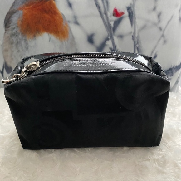 Authentic Salvatore Ferragamo pouch - Picture 5 of 5